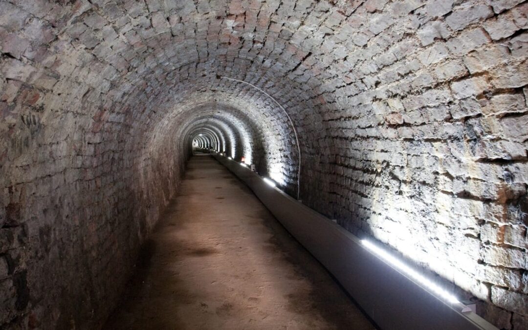 Victoria Tunnel Experience